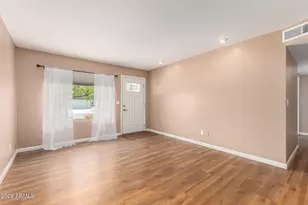 4020 E Windrose Dr, Phoenix, AZ 85032 - Photo 6