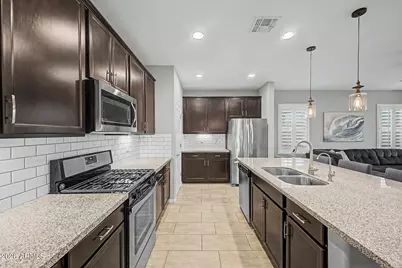12117 W Desert Moon Way, Peoria, AZ 85383 - Photo 10