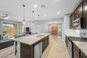 12117 W Desert Moon Way, Peoria, AZ 85383 - Photo 16
