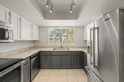 6885 E Cochise Road #Apt 142, Paradise Valley, AZ 85253 - Photo 4