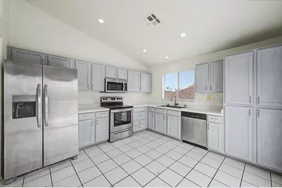4138 W Charter Oak Road, Phoenix, AZ 85029 - Photo 12