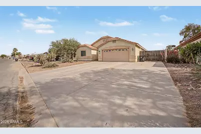 9051 W Raven Drive, Arizona City, AZ 85123 - Photo 2