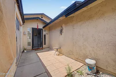 8926 N 55th Avenue, Glendale, AZ 85302 - Photo 4
