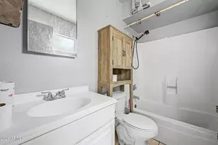 8926 N 55th Ave, Glendale, AZ 85302 - Photo 16