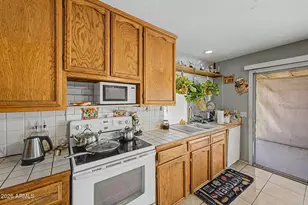 8926 N 55th Ave, Glendale, AZ 85302 - Photo 8