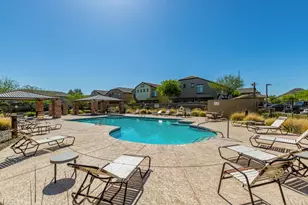 2725 E Mine Creek Rd, Phoenix, AZ 85024 - Photo 16