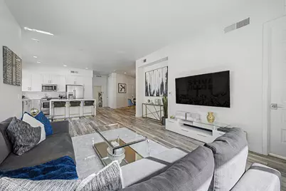 7300 E Earll Drive #Unit 1014, Scottsdale, AZ 85251 - Photo 4