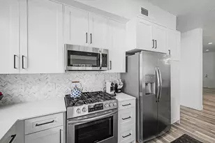 7300 E Earll Dr, Scottsdale, AZ 85251 - Photo 12