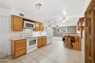 891 W 4th Ave, Apache Junction, AZ 85120 - Photo 8