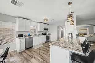 3907 E Windrose Dr, Phoenix, AZ 85032 - Photo 14