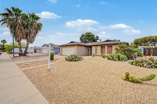 3907 E Windrose Dr, Phoenix, AZ 85032 - Photo 4