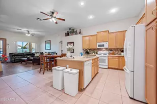 7919 W Rose Garden Ln, Peoria, AZ 85382 - Photo 18