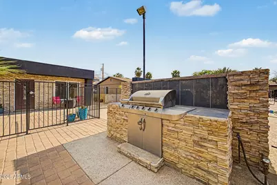 3233 N 37th Street #18, Phoenix, AZ 85018 - Photo 26