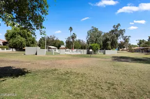 626 W Gibraltar Ln, Phoenix, AZ 85023 - Photo 22