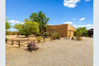 21909 W Beacon Lane, Wittmann, AZ 85361 - Photo 4