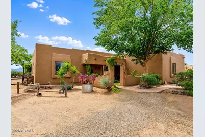 21909 W Beacon Lane, Wittmann, AZ 85361 - Photo 2