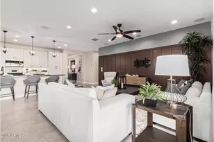 17386 W Bloomfield Rd, Surprise, AZ 85388 - Photo 10