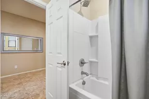 2522 E Fawn Dr, Phoenix, AZ 85042 - Photo 32