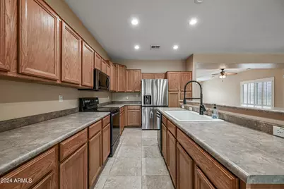 12818 W Mulberry Drive, Avondale, AZ 85392 - Photo 8