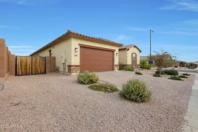 3205 N 198th Lane, Buckeye, AZ 85396 - Photo 4