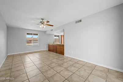 10448 W Seldon Lane, Peoria, AZ 85345 - Photo 12