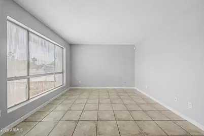 10448 W Seldon Lane, Peoria, AZ 85345 - Photo 8