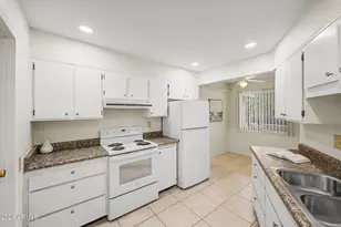 13870 N 108th Dr, Sun City, AZ 85351 - Photo 12
