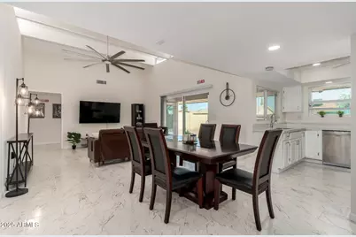 10441 W Twin Oaks Drive, Sun City, AZ 85351 - Photo 2