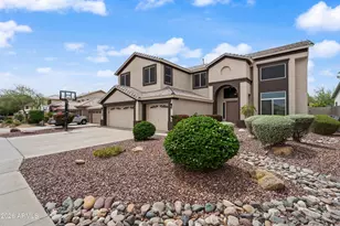 7178 W Honeysuckle Dr W, Peoria, AZ 85383 - Photo 2