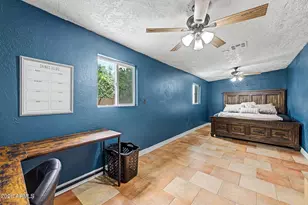 3613 W Echo Ln, Phoenix, AZ 85051 - Photo 16