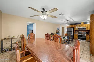 3613 W Echo Ln, Phoenix, AZ 85051 - Photo 8