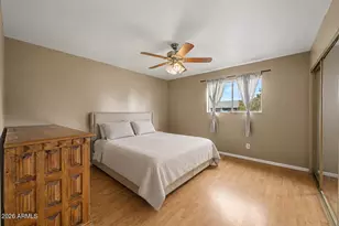 3613 W Echo Ln, Phoenix, AZ 85051 - Photo 12