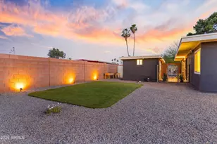 3728 E Sunnyside Dr, Phoenix, AZ 85028 - Photo 44