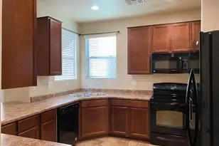 957 S Wallrade Ln, Gilbert, AZ 85296 - Photo 14