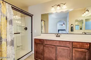 957 S Wallrade Ln, Gilbert, AZ 85296 - Photo 2
