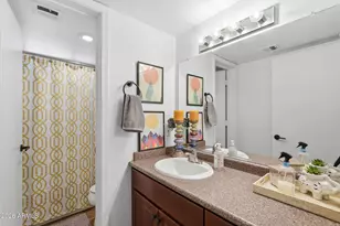 1880 E Morten Ave, Phoenix, AZ 85020 - Photo 16