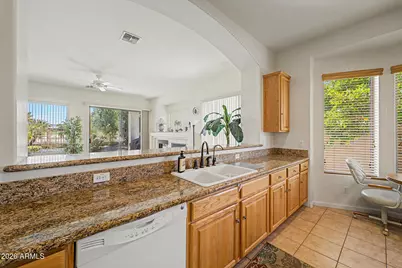 6823 S Pinehurst Drive, Gilbert, AZ 85298 - Photo 14