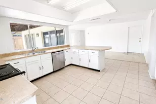 5208 W Shangri La Rd, Glendale, AZ 85304 - Photo 34