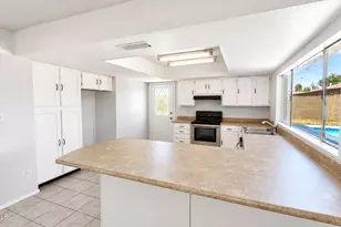 5208 W Shangri La Rd, Glendale, AZ 85304 - Photo 14