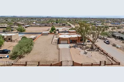 32707 N 227th Avenue, Wittmann, AZ 85361 - Photo 2