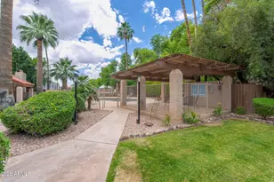 4530 E Rhonda Dr, Phoenix, AZ 85018 - Photo 32