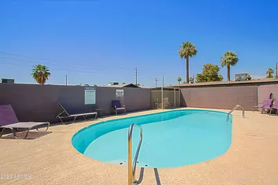 2525 N 52nd Street #6, Phoenix, AZ 85008 - Photo 2