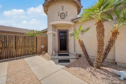 923 E Waterview Place, Chandler, AZ 85249 - Photo 2