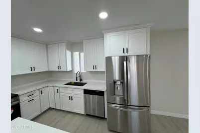 18212 N 43rd Place, Phoenix, AZ 85032 - Photo 10