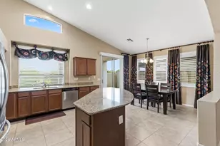 18273 N Canal Dr, Surprise, AZ 85374 - Photo 8