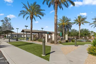 18273 N Canal Dr, Surprise, AZ 85374 - Photo 38
