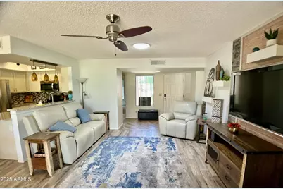 9734 W Kerry Lane, Peoria, AZ 85382 - Photo 2
