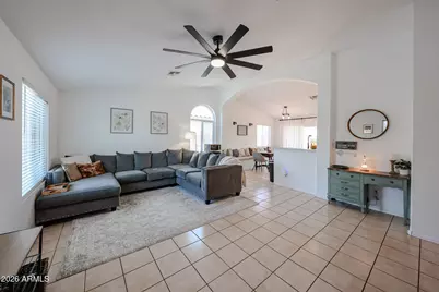 11301 W Golden Lane, Peoria, AZ 85345 - Photo 4