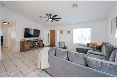 11301 W Golden Lane, Peoria, AZ 85345 - Photo 14
