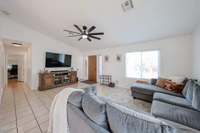 11301 W Golden Lane, Peoria, AZ 85345 - Photo 6